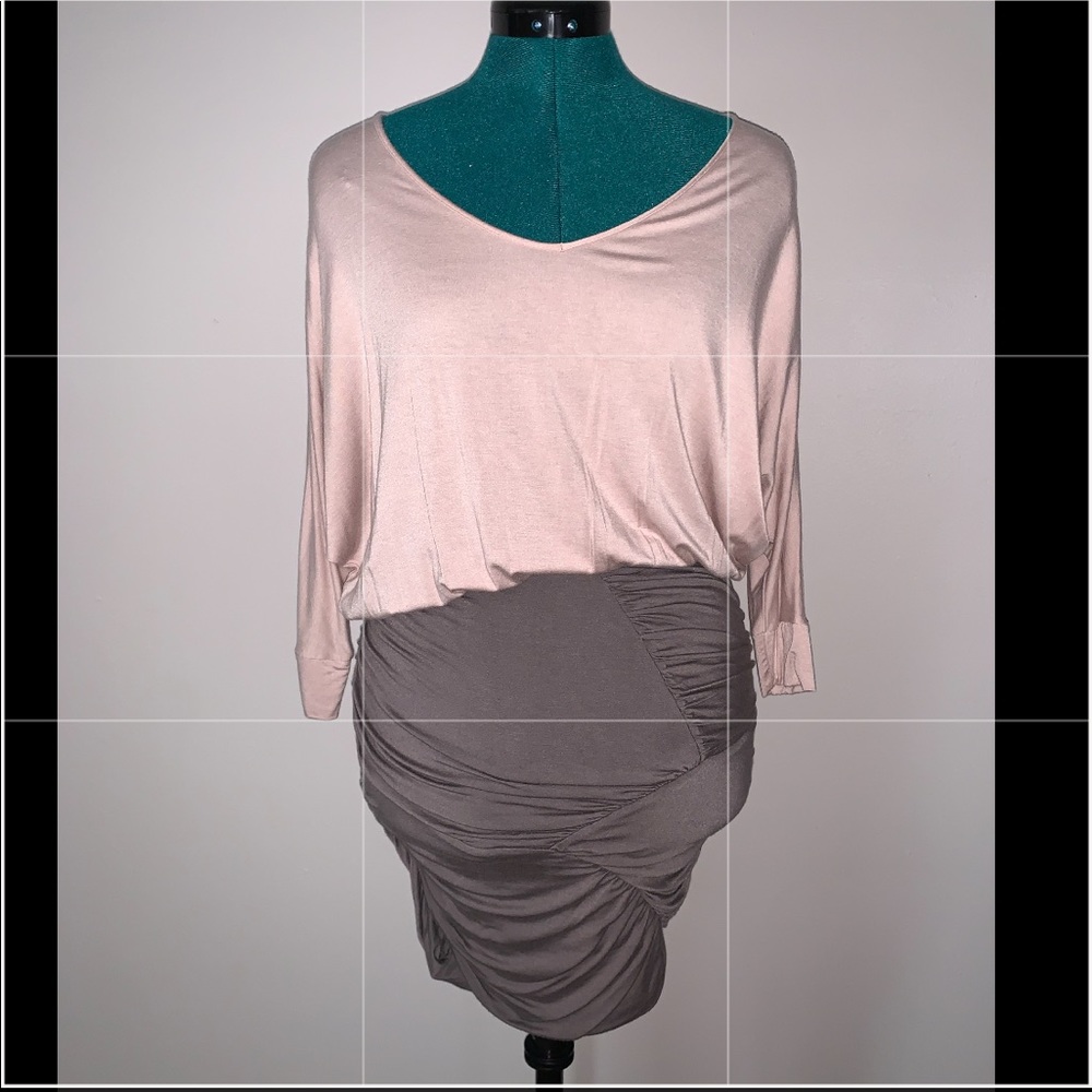 beautiful two tone, long sleeve, short dress